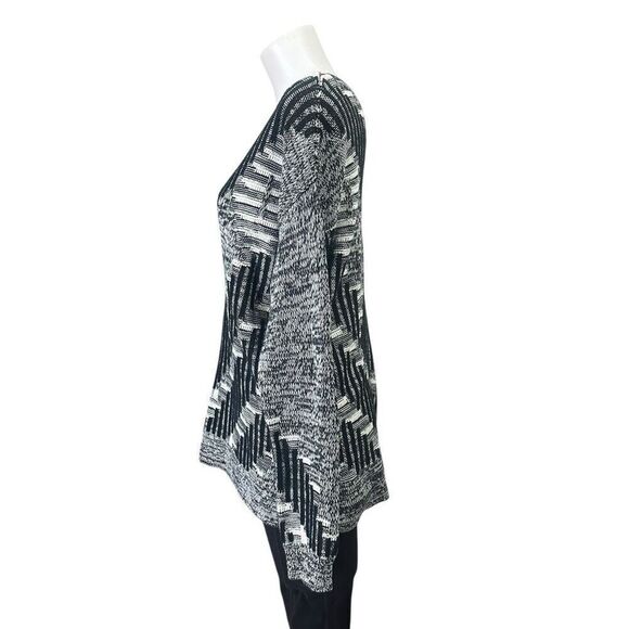 Anthropologie Silence+Noise Black White V Neck Tribal Print Knit Aztec Sweater M - Picture 4 of 9